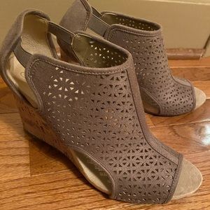 New w/o tag or box Life Stride wedge